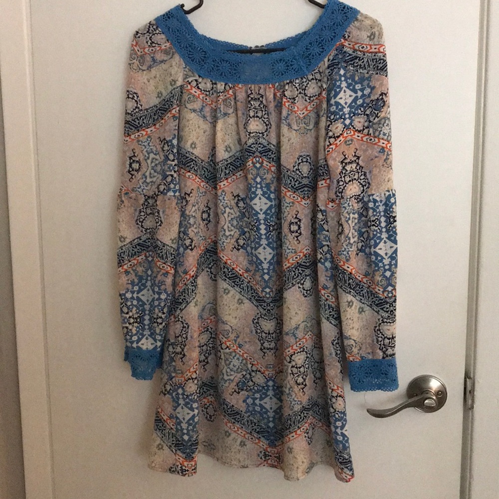 Short long sleeve dress